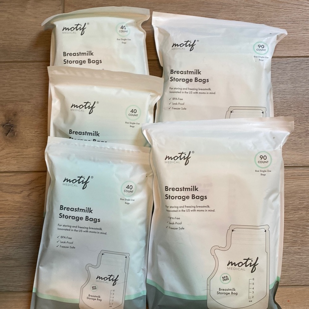 Motif Breastmilk Storage / Freezing Bags-8oz single use bags bought from Amazon